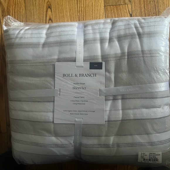 New! KING Boll and Branch Flannel Sheet Set in Pewter Bonfire Stripe - Picture 4 of 4